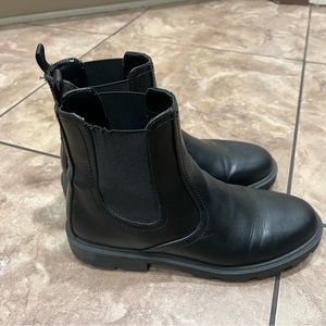 Chelsea boot